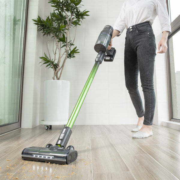 SVG24L410 – 24V Cordless Green Stick Vacuum, 4.0Ah Battery and Compact Charger lifestyle scene